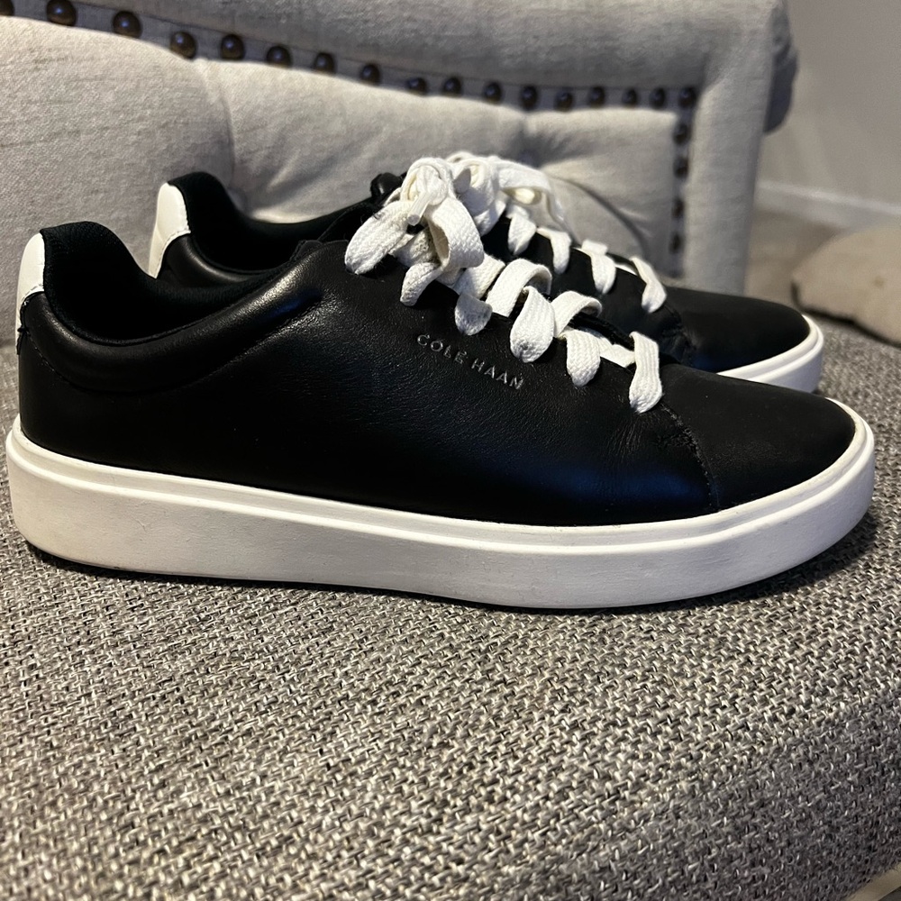 EUC women’s Cole Haan black leather sneakers sz 38